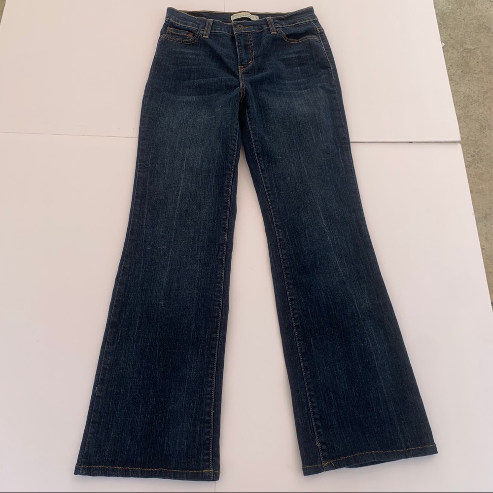 Levi Bootcut 512 size 6 Perfectly Slimming Jeans